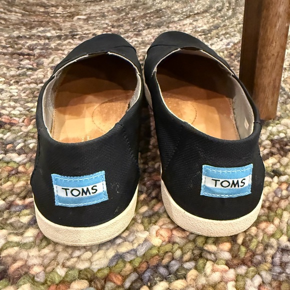Toms black slip on women’s size 8 - Picture 3 of 5